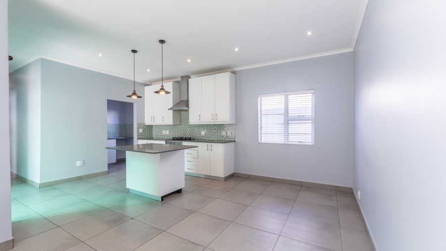 To Let 4 Bedroom Property for Rent in Parklands North Western Cape